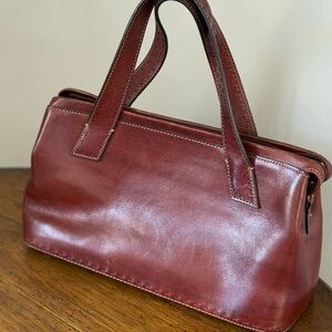 Beautiful Vintage Chestnut Brown Fossil 100% Leather Handbag Purse